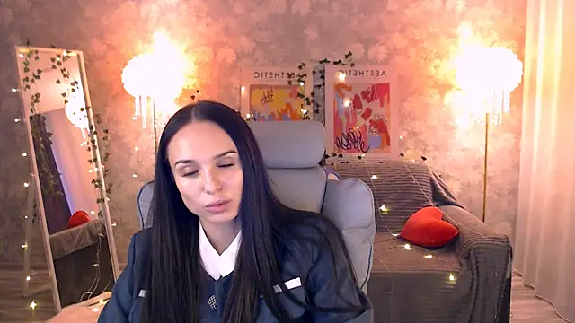 NicoleMerz online show from 06-05-26, 04:02