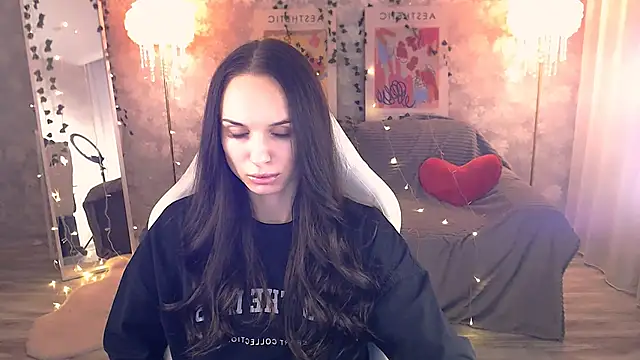 NicoleMerz online show from 06-10-26, 03:33