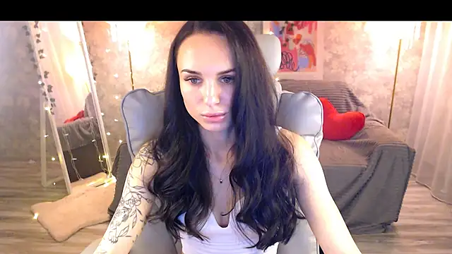 NicoleMerz online show from 06-25-26, 04:11