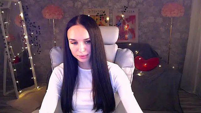 NicoleMerz online show from 06-30-26, 05:25