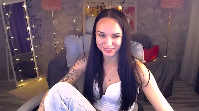 NicoleMerz online show from 07-02-26, 04:13