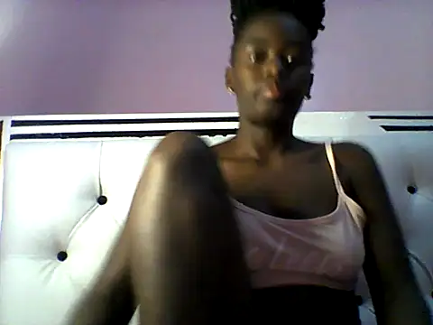 Snapshot of treny34 chatting on 06-06-26, 08:02 treny34 online show from 06-06-26, 08:02