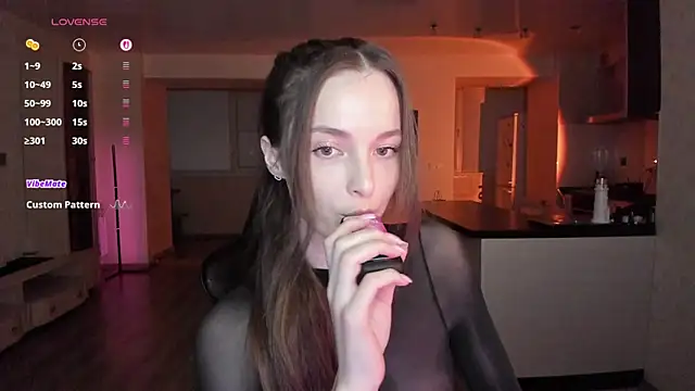 Snapshot of irisskiss chatting on 07-09-26, 08:13 irisskiss online show from 07-09-26, 08:13