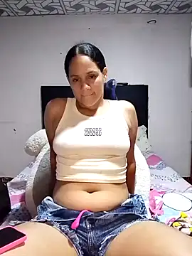 Snapshot of Cielo_777_ chatting on 06-08-26, 02:56 Cielo 777 online show from 06-08-26, 02:56