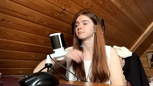 MariaLake online show from 06-17-26, 04:26