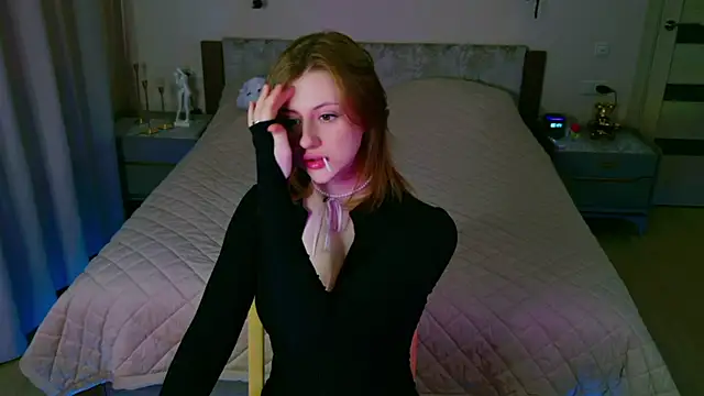 Snapshot of AvaCade chatting on 06-08-26, 02:39 AvaCade online show from 06-08-26, 02:39