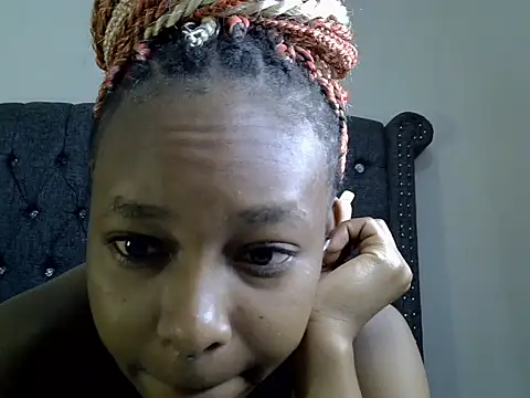 cocolaurah online show from 06-21-26, 03:20