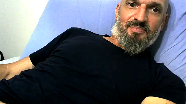 Snapshot of el_pirata_bueno chatting on 07-06-26, 07:38 el pirata bueno online show from 07-06-26, 07:38