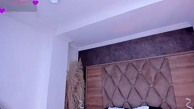 Snapshot of ThaliaHall_1 chatting on 07-04-26, 10:54 ThaliaHall 1 online show from 07-04-26, 10:54