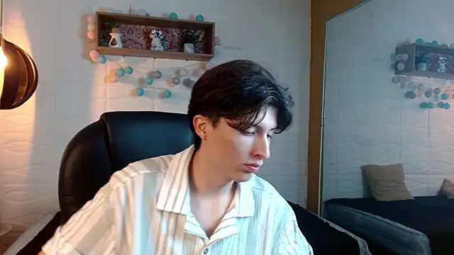Marcoviolet online show from 06-13-26, 07:23