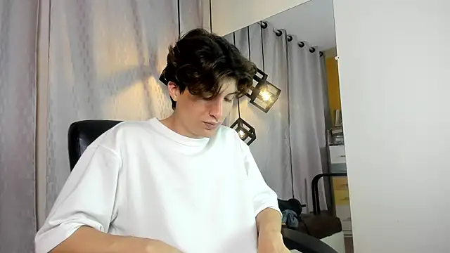 Marcoviolet online show from 06-24-26, 07:46