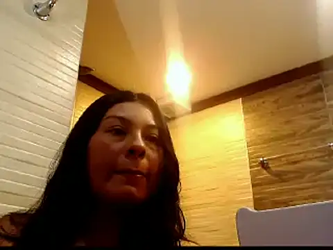 Snapshot of Emily_Manzzur chatting on 05-28-26, 05:43 Emily Manzzur online show from 05-28-26, 05:43