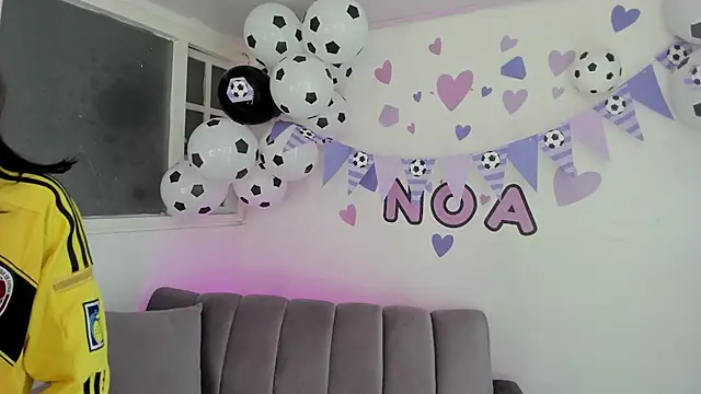 Noa bunny  online show from 06-12-26, 09:25