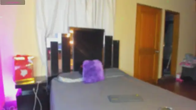Snapshot of cassie_stevens_ chatting on 06-11-26, 03:04 cassie stevens online show from 06-11-26, 03:04