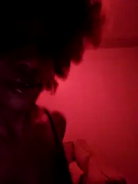 Snapshot of kiki_sexxy chatting on 05-29-26, 08:40 kiki sexxy online show from 05-29-26, 08:40