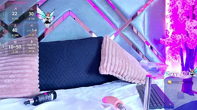 Snapshot of LalaVareela chatting on 07-18-26, 01:26 LalaVareela online show from 07-18-26, 01:26
