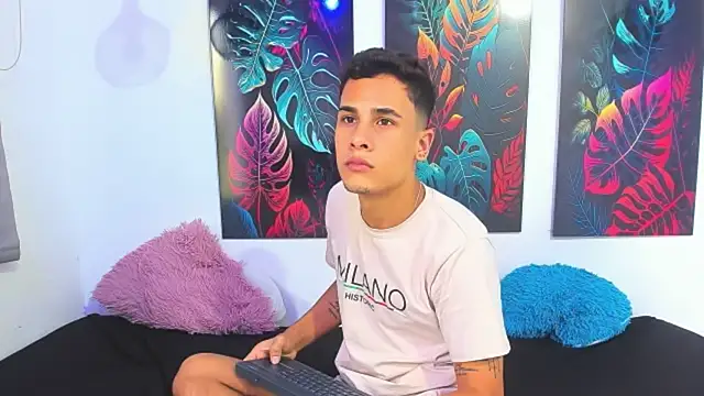 Luxury Guy online show from 06-10-26, 12:04