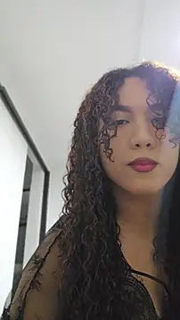 lilith isabella25 online show from 07-28-26, 12:29