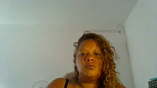 Snapshot of DOMINATRICESANDRA chatting on 06-01-26, 07:54 DOMINATRICESANDRA online show from 06-01-26, 07:54