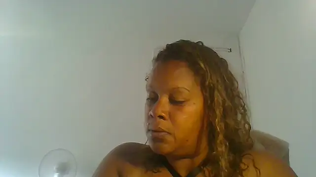 Snapshot of DOMINATRICESANDRA chatting on 06-04-26, 07:25 DOMINATRICESANDRA online show from 06-04-26, 07:25