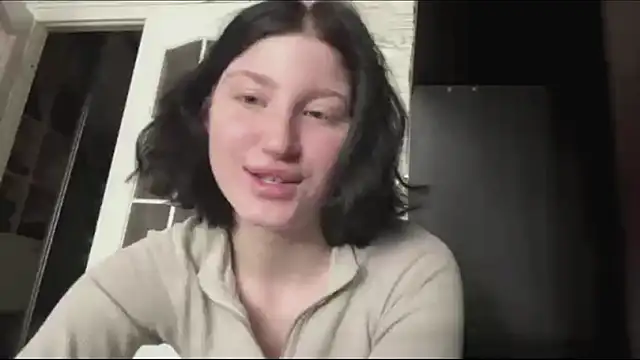 Snapshot of MckenzieOliver chatting on 05-31-26, 07:59 MckenzieOliver online show from 05-31-26, 07:59