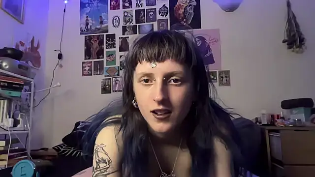 batzy666 online show from 06-06-26, 02:55