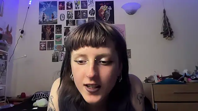 batzy666 online show from 06-10-26, 11:31