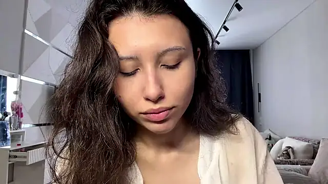 Alicekitty67 online show from 07-15-26, 07:13