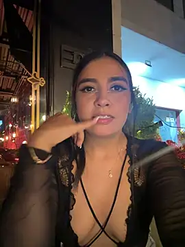 Snapshot of HaileyBieber_ chatting on 06-05-26, 11:54 HaileyBieber online show from 06-05-26, 11:54
