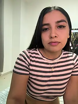 Snapshot of HaileyBieber_ chatting on 06-07-26, 02:37 HaileyBieber online show from 06-07-26, 02:37