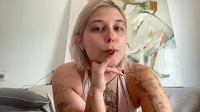 Ella Bloom online show from 07-07-26, 09:57