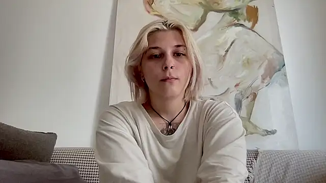 Ella Bloom online show from 08-02-26, 11:52