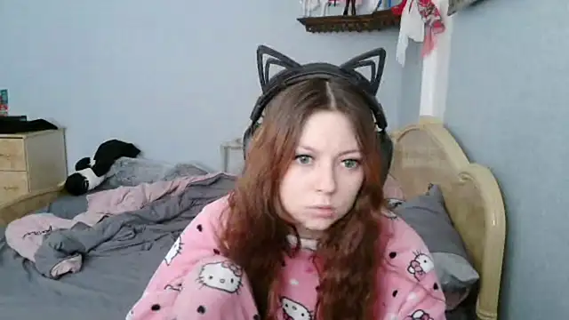 Snapshot of AlessiaViolet chatting on 07-18-26, 10:41 AlessiaViolet online show from 07-18-26, 10:41
