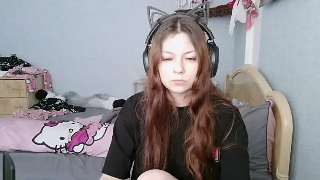 Snapshot of AlessiaViolet chatting on 07-28-26, 12:48 AlessiaViolet online show from 07-28-26, 12:48