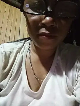 Snapshot of Henry-2k chatting on 07-15-26, 01:05 Henry-2k online show from 07-15-26, 01:05