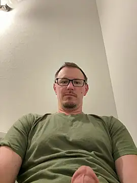 Snapshot of Hardpaul85 chatting on 07-03-26, 01:06 Hardpaul85 online show from 07-03-26, 01:06