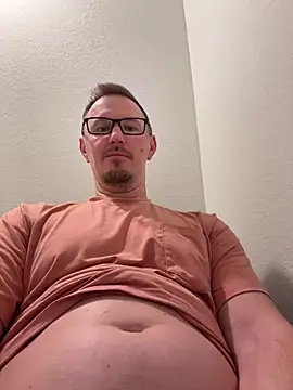 Snapshot of Hardpaul85 chatting on 07-25-26, 02:03 Hardpaul85 online show from 07-25-26, 02:03