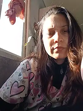 Snapshot of Maira73 chatting on 06-11-26, 06:17 Maira73 online show from 06-11-26, 06:17