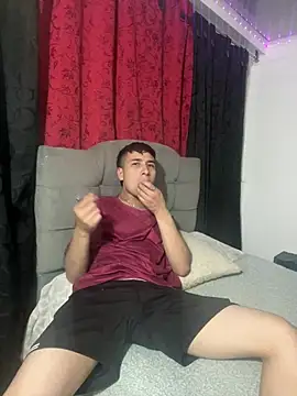 Snapshot of JULIANHOTSEX chatting on 06-01-26, 02:46 JULIANHOTSEX online show from 06-01-26, 02:46