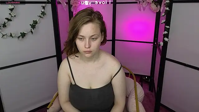 EricaWilds online show from 06-05-26, 12:33