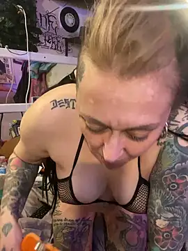 addiashtray online show from 05-30-26, 04:59