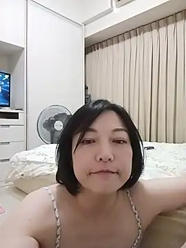 Snapshot of becca201 chatting on 07-28-26, 01:21 becca201 online show from 07-28-26, 01:21