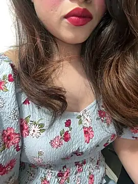 Yours riya11 online show from 06-08-26, 05:57