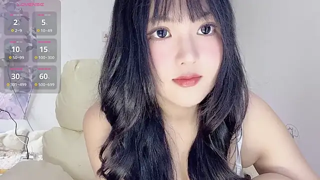Lulu0one8 online show from 06-16-26, 08:39