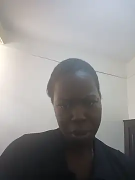 Freakyapple1 online show from 06-06-26, 01:38