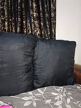 Freakyapple1 online show from 07-18-26, 02:16
