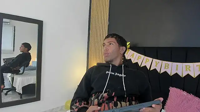 DILANX18 online show from 05-29-26, 03:32