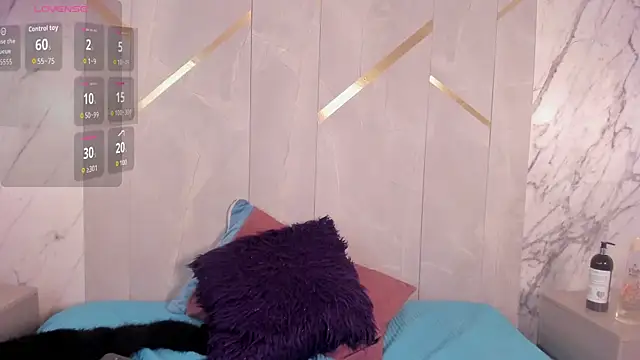 ChloeBelle  online show from 06-22-26, 12:35