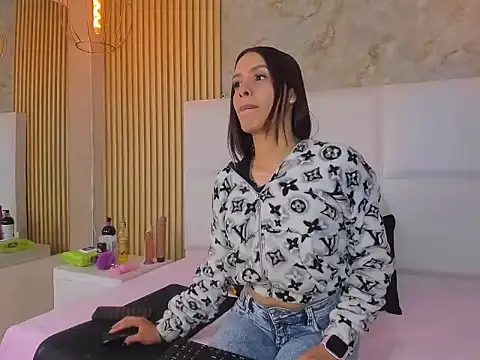 GraceAlexa22 online show from 06-29-26, 03:45
