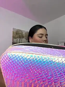 Snapshot of lulu__dreams chatting on 06-05-26, 04:24 lulu dreams online show from 06-05-26, 04:24
